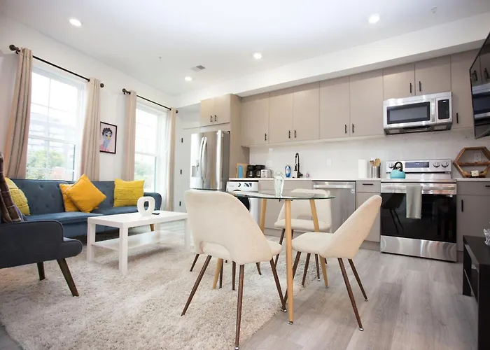 It\'S A Corner Unit With Cool City Skyline Views!
